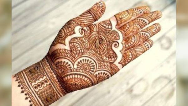 Mehandi- മെഹന്തിയ്ക്ക് നിറം കൂട്ടണോ..? ഇതാ ചില പൊടിക്കൈകള്‍