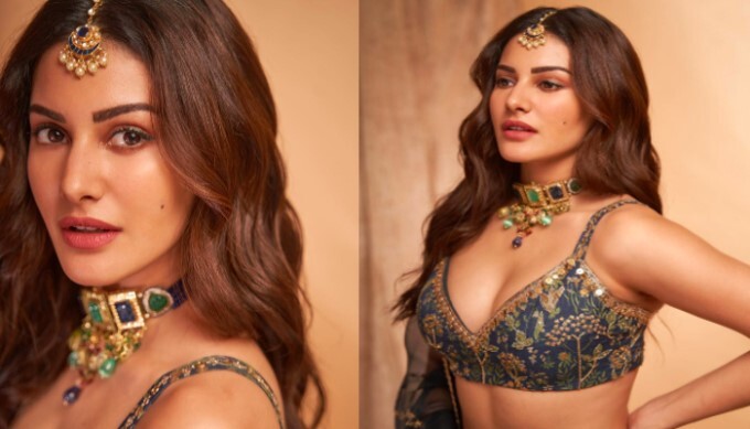 Bollywood Actress Aamyra Dastur Looks Stunning In Blue Lahenga Choli