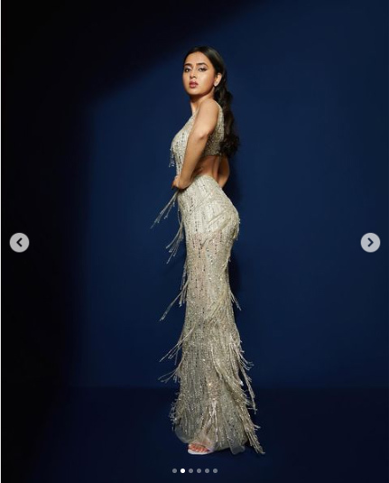 Bollywood Actress Tejaswi Prakash Looks Gorgeous In Latest Photos