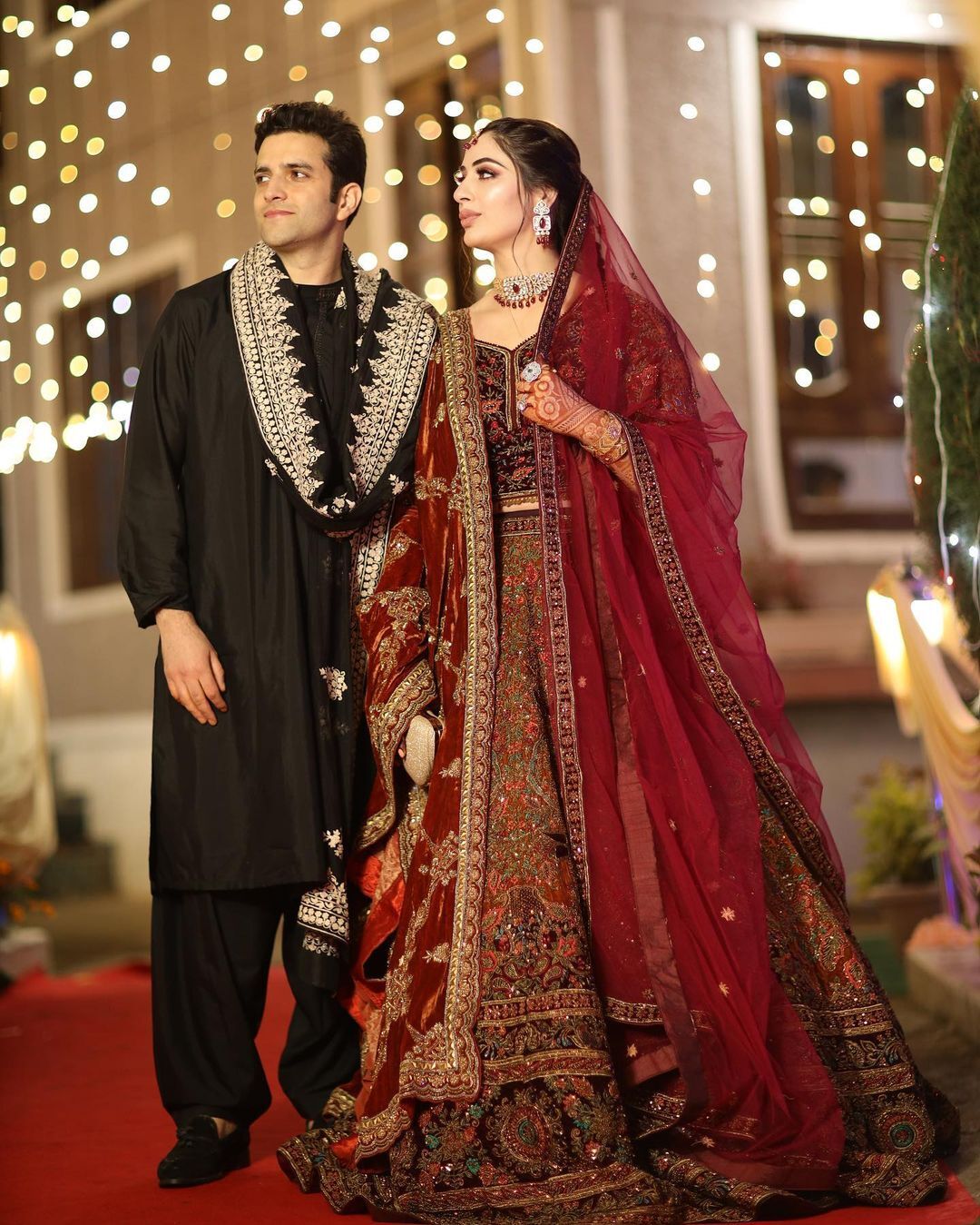 Athar Aamir Khan IAS : नई बेगम महरीन काजी का हाथ थामे नजर आए आईएएस अतहर खान, देखें Wedding के बाद की वायरल Photos