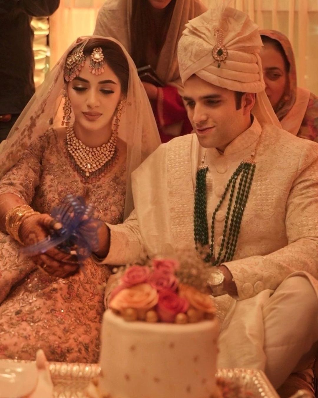 Athar Aamir Khan IAS : नई बेगम महरीन काजी का हाथ थामे नजर आए आईएएस अतहर खान, देखें Wedding के बाद की वायरल Photos