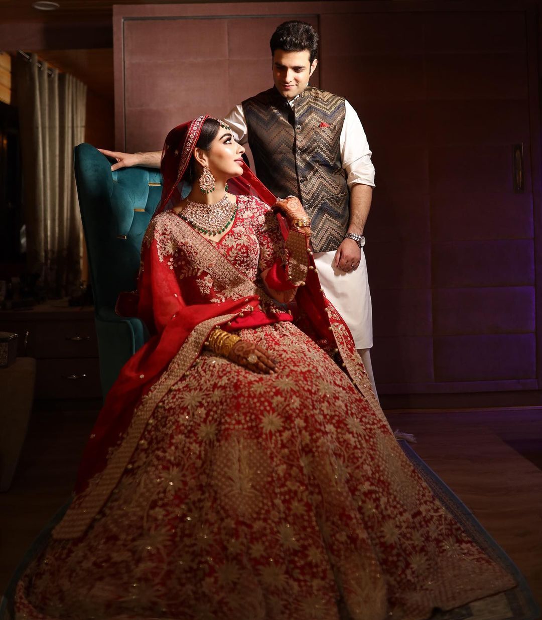 Athar Aamir Khan IAS : नई बेगम महरीन काजी का हाथ थामे नजर आए आईएएस अतहर खान, देखें Wedding के बाद की वायरल Photos