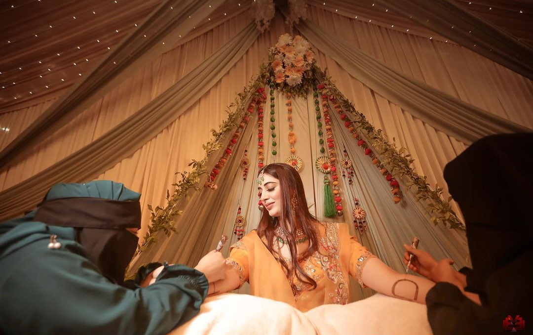 IAS Athar Aamir Khan ने Dr Mehreen Qazi से की शादी,  देखें Wedding Photos 