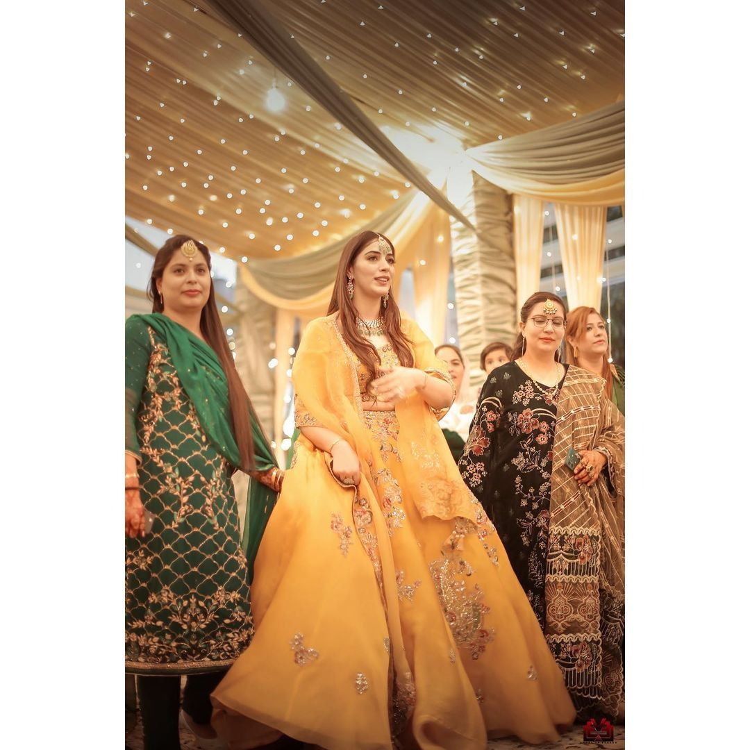 IAS Athar Aamir Khan ने Dr Mehreen Qazi से की शादी,  देखें Wedding Photos 