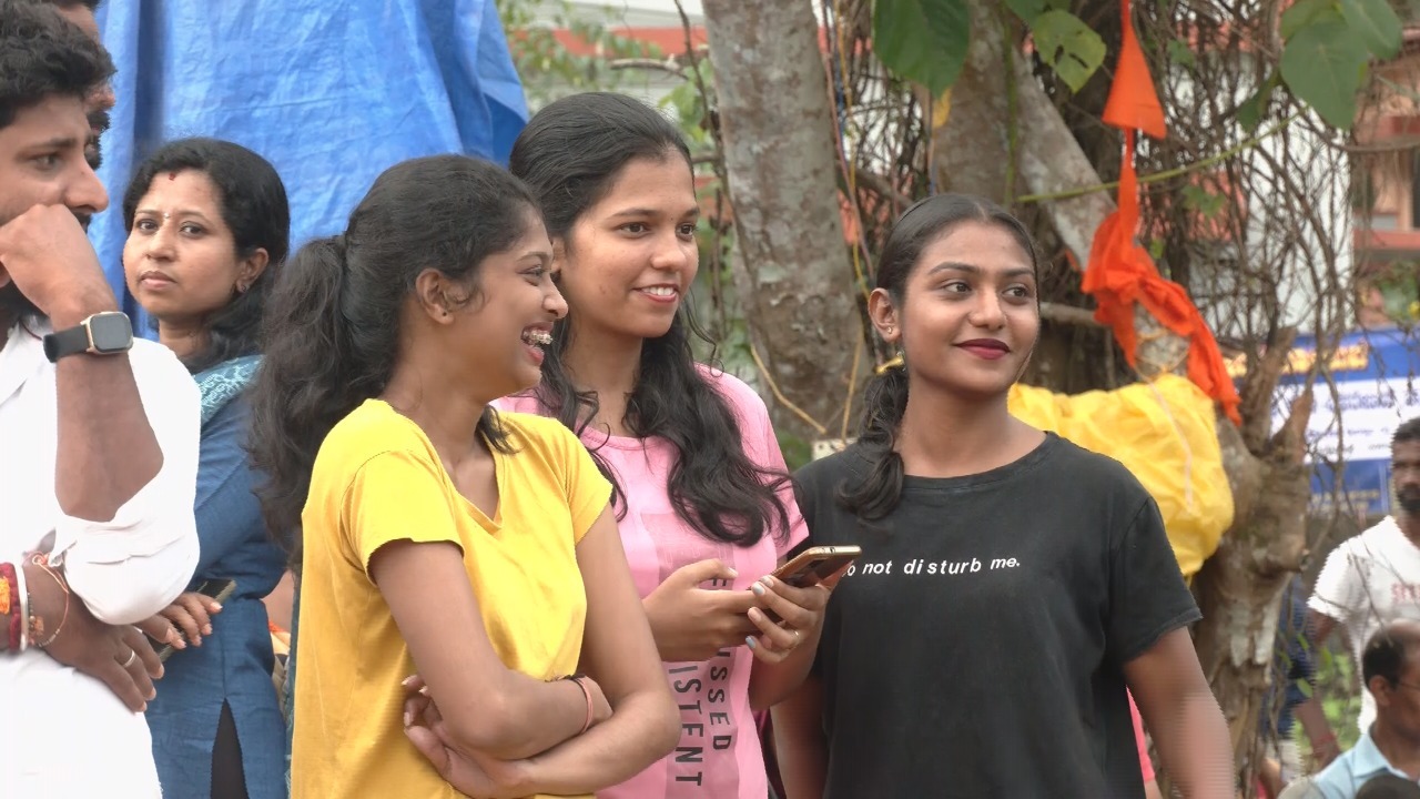 ಮಂಗಳೂರಿನಲ್ಲಿ ಕೆಸರು ಗದ್ದೆ ಕ್ರೀಡಾಕೂಟ: ಕೆಸರಿನಲ್ಲಿ ಮಿಂದೆದ್ದ ಮಕ್ಕಳು, ಮಹಿಳೆಯರು 