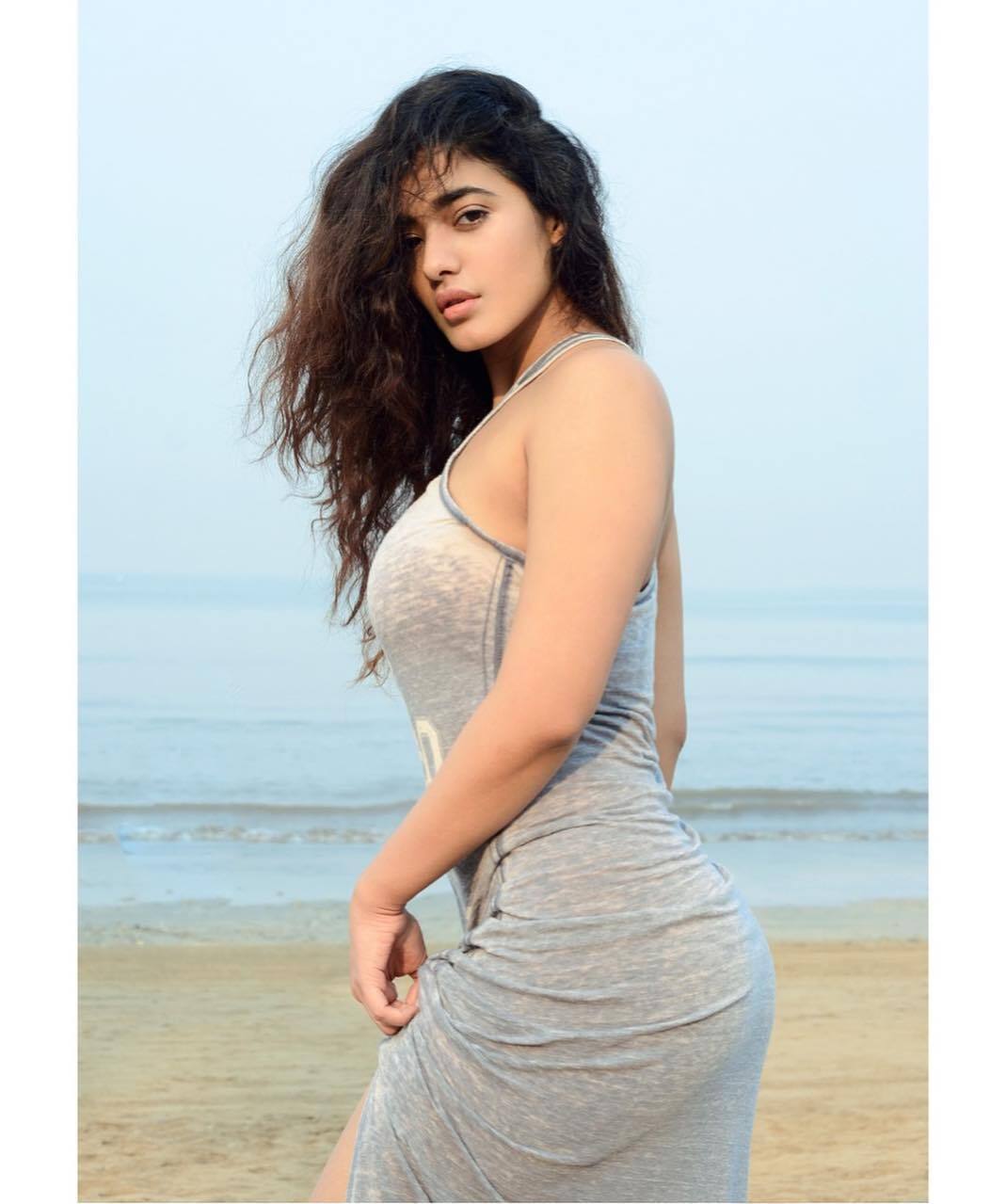 Ketika Sharma pics: केतिका शर्मा का कर्वी फिगर देखकर हो जाएंगे लट्टू, तस्वीरें देखकर फैंस बोले- बेहद कातिलाना
