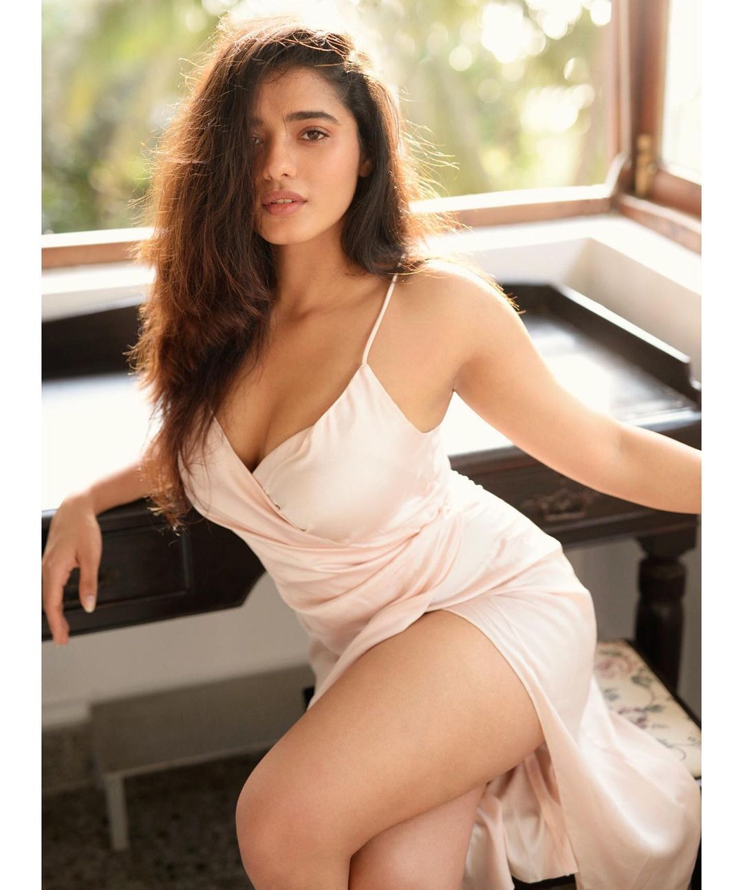 Ketika Sharma pics: केतिका शर्मा का कर्वी फिगर देखकर हो जाएंगे लट्टू, तस्वीरें देखकर फैंस बोले- बेहद कातिलाना