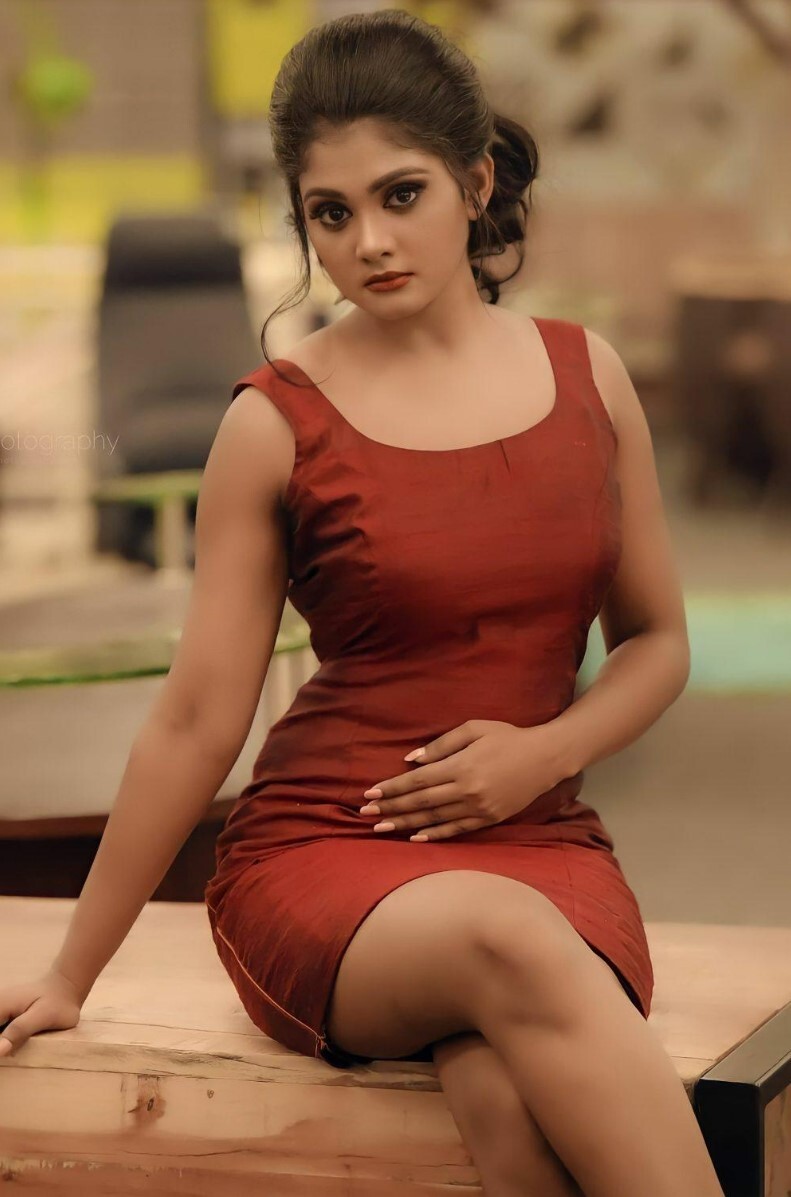 PHOTOS : டாப் நடிகைகளுக்கே டஃப் கொடுக்குறாங்களே! மனதை மயக்கும் டாப் 10 மலையாள சீரியல் நடிகைகள்.. நச் லிஸ்ட் இதோ.. 