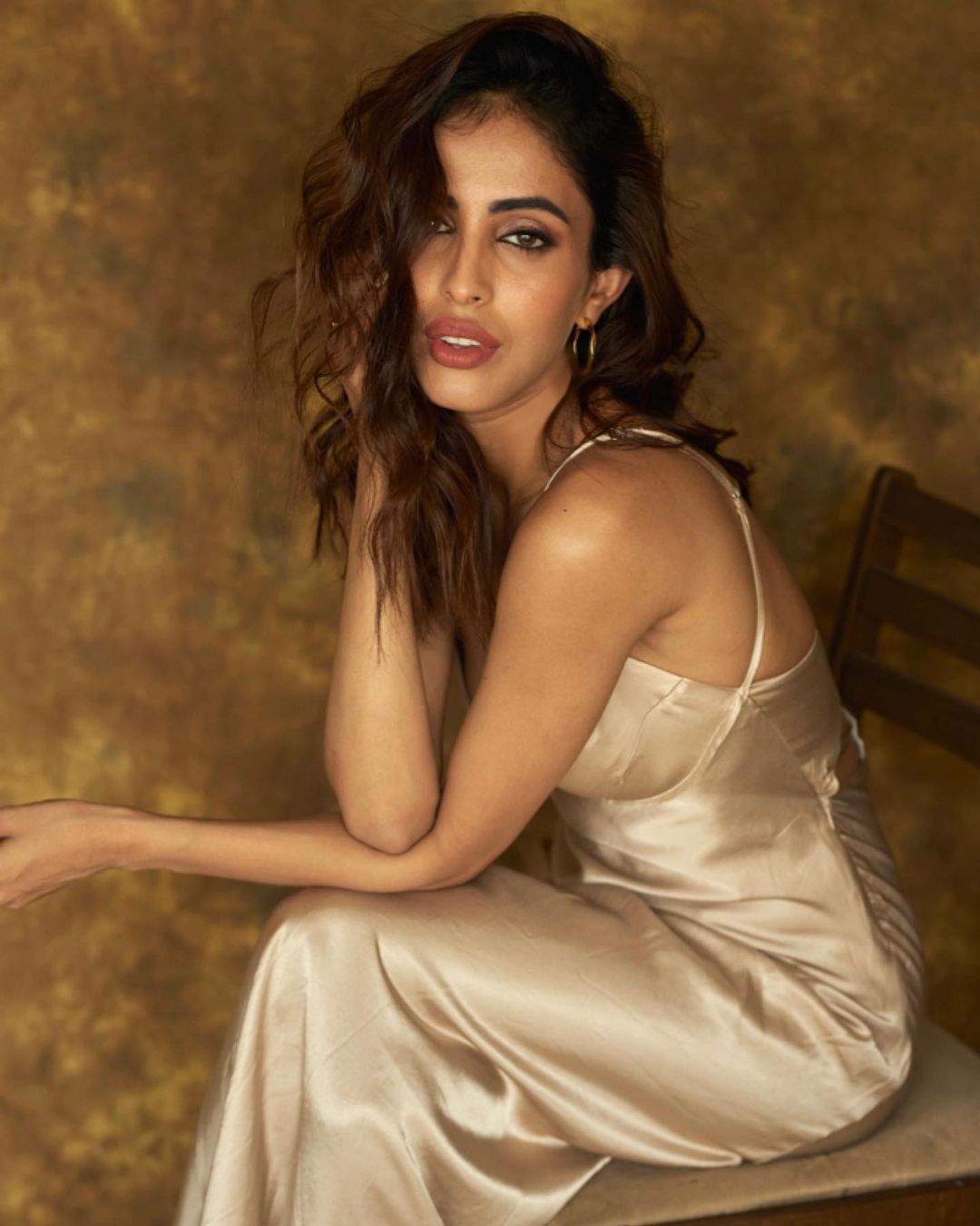 Priya Banerjee Pics: वेब सीरीज में बोल्ड सीन से मचाया तहलका, ये है 'बेकाबू' सीरीज की सबसे Hot एक्ट्रेस 