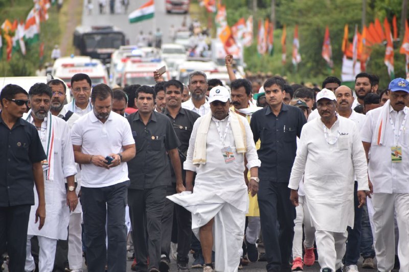 രാഹുലെത്തി; കര്‍ണാടകയില്‍ കോണ്‍ഗ്രസിന്റെ ശക്തിപ്രകടനമായി ഭാരത് ജോഡോ യാത്ര