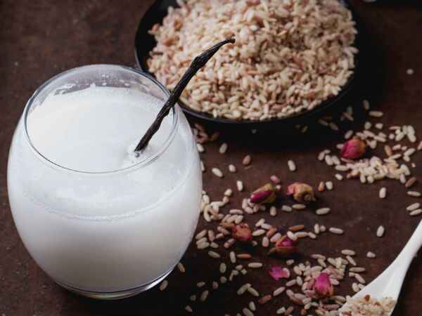 rice water for hair: കഞ്ഞിവെള്ളം വെറുതെ കളയല്ലേ..  മുടിയിലേക്ക് ഒഴിച്ചു നോക്കു: താരന്‍ പമ്പ കടക്കും, ഒട്ടേറെ നേട്ടങ്ങള്‍ വേറേയും 