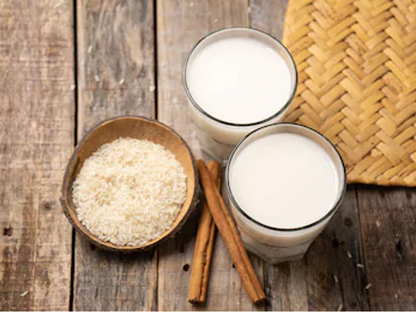 rice water for hair: കഞ്ഞിവെള്ളം വെറുതെ കളയല്ലേ..  മുടിയിലേക്ക് ഒഴിച്ചു നോക്കു: താരന്‍ പമ്പ കടക്കും, ഒട്ടേറെ നേട്ടങ്ങള്‍ വേറേയും 