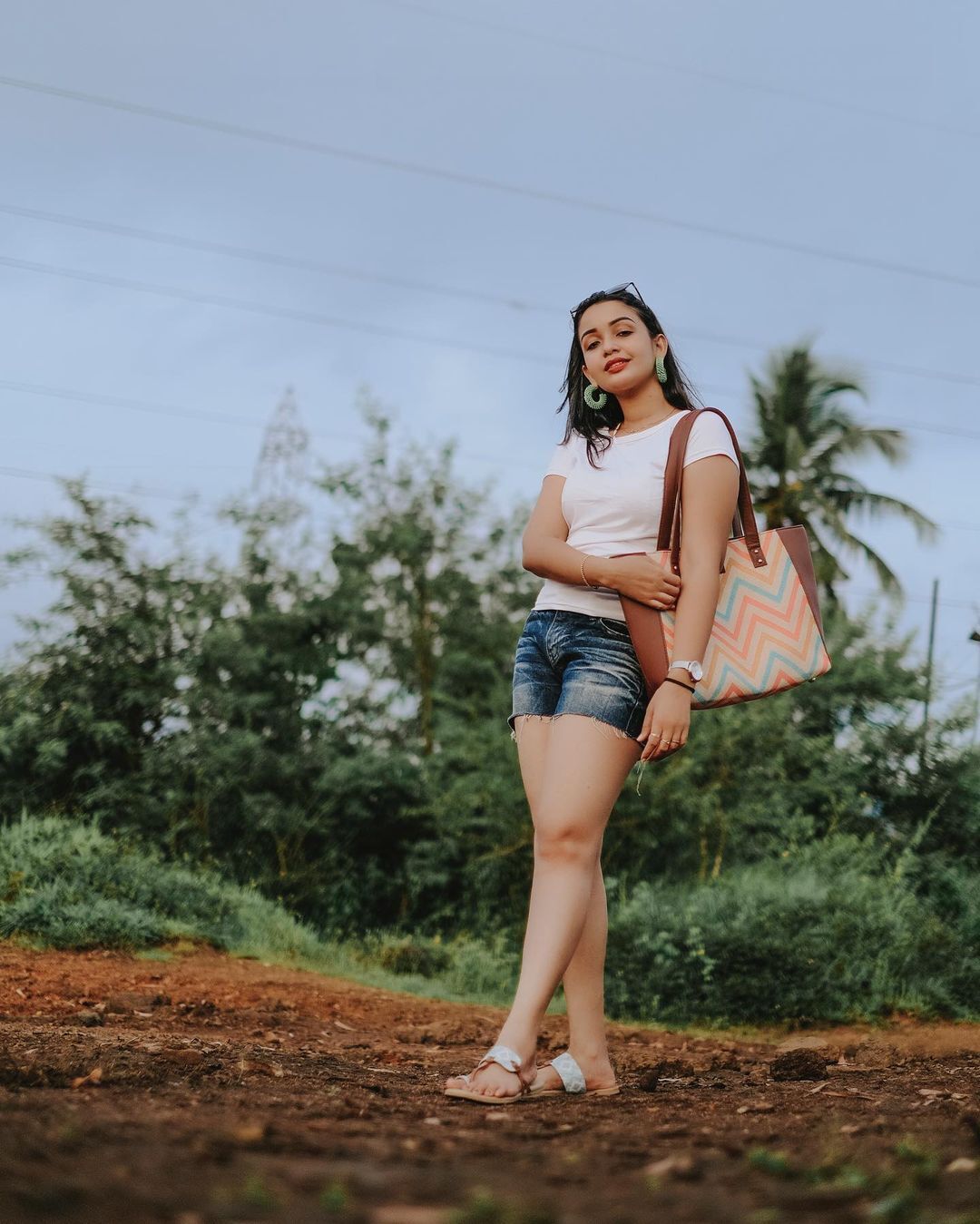 Alice Christy: ആലീസേ... ക്യൂട്ടായിട്ടുണ്ടല്ലോ; അടിപൊളിയെന്ന് ആരാധകര്‍, വൈറലായി ചിത്രങ്ങള്‍