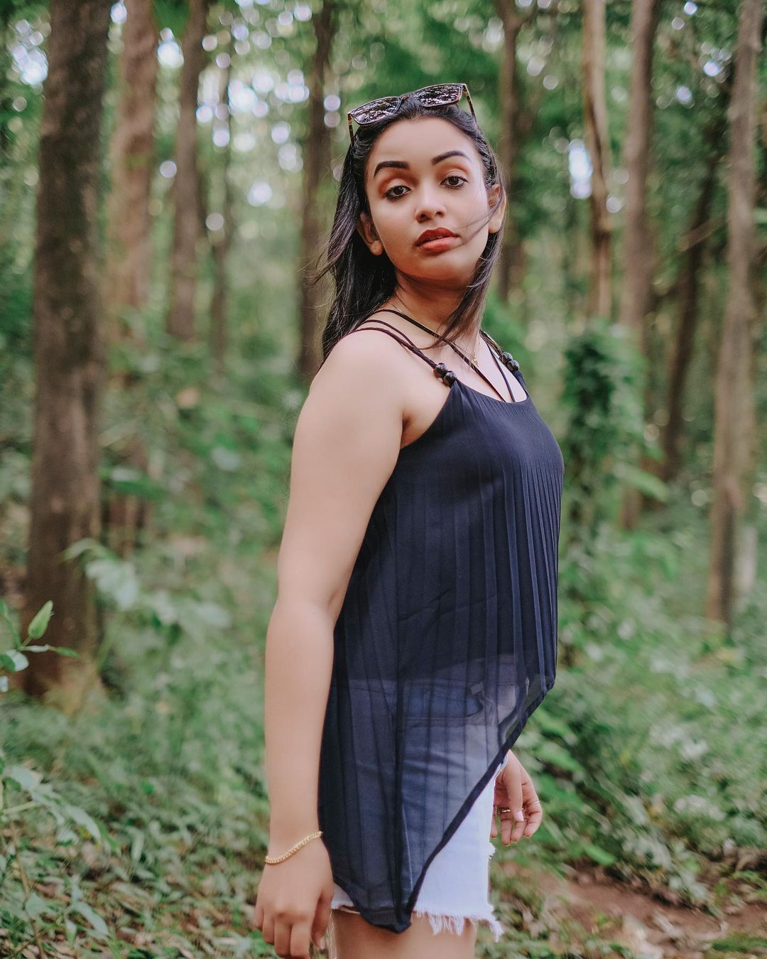 Alice Christy: ആലീസേ... ക്യൂട്ടായിട്ടുണ്ടല്ലോ; അടിപൊളിയെന്ന് ആരാധകര്‍, വൈറലായി ചിത്രങ്ങള്‍