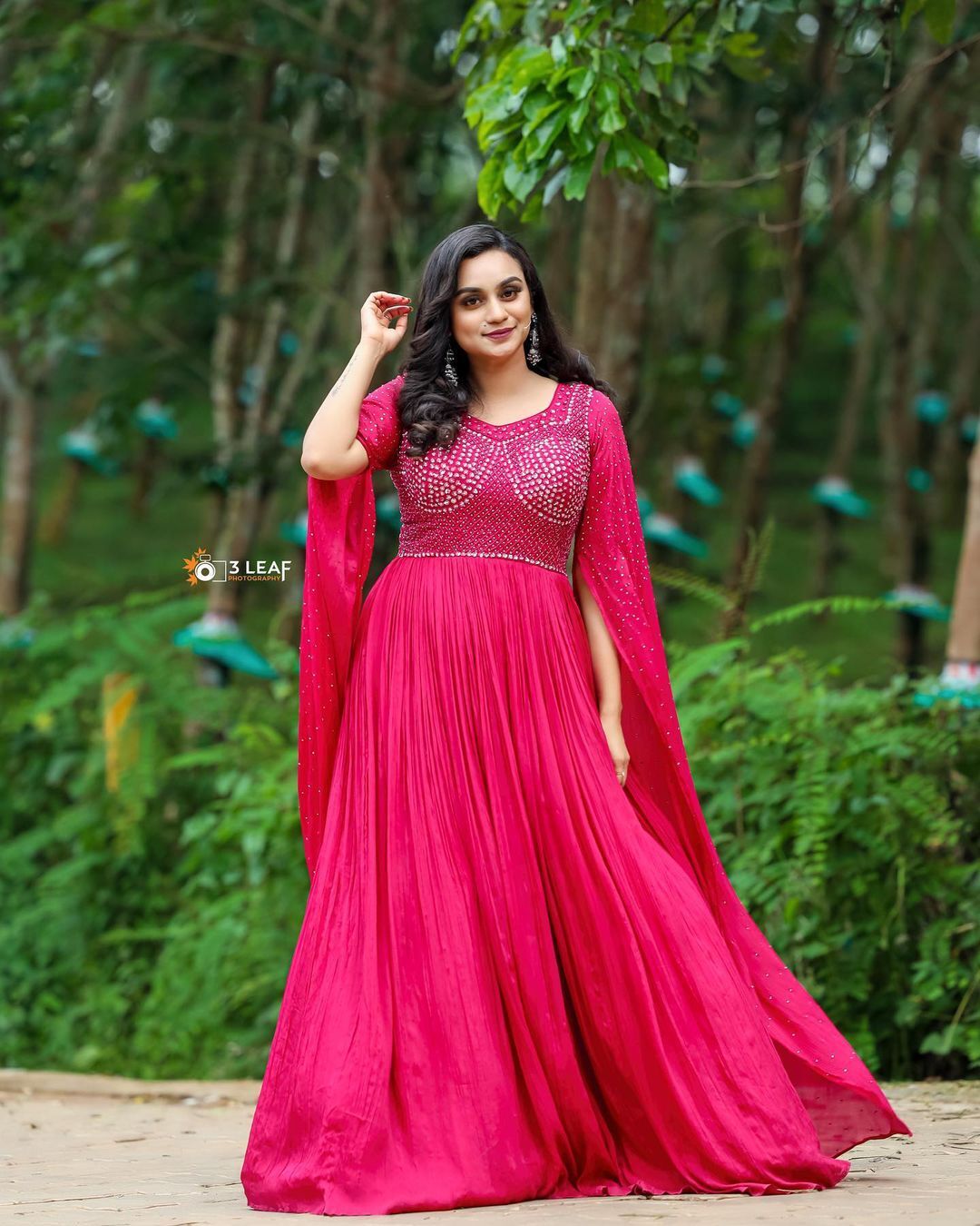 Lakshmi Nakshathra: ഫെസ്റ്റിവൽ എന്നാൽ സാരി മുഖ്യം... കലക്കൻ ലുക്കിൽ ആരാധകരെ ആകർഷിച്ച് ലക്ഷ്മി നക്ഷത്ര