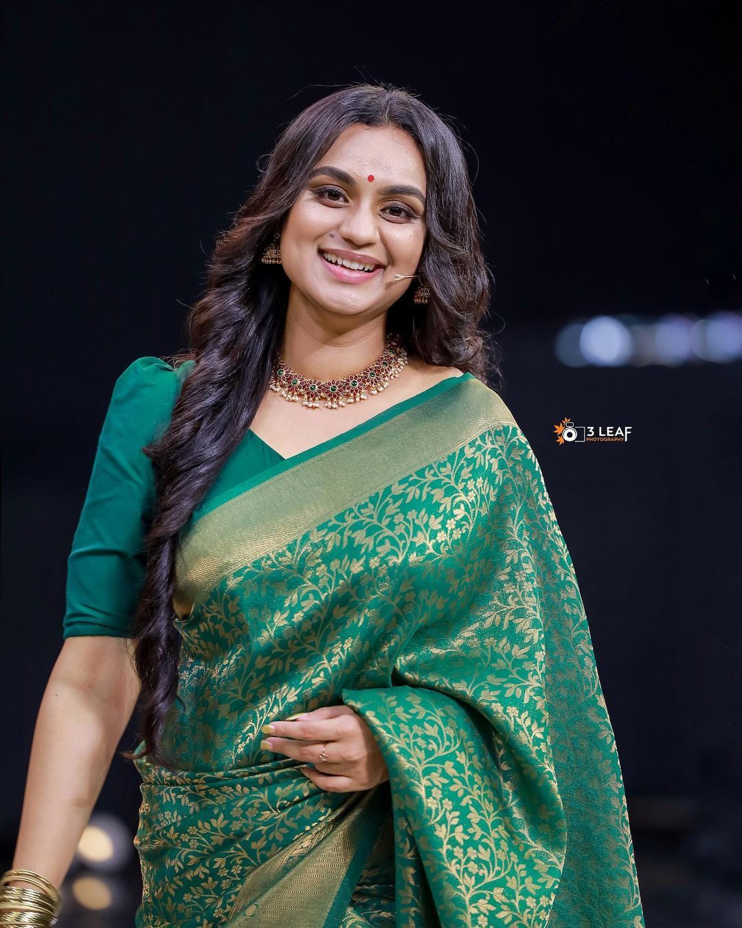 Lakshmi Nakshathra: ഫെസ്റ്റിവൽ എന്നാൽ സാരി മുഖ്യം... കലക്കൻ ലുക്കിൽ ആരാധകരെ ആകർഷിച്ച് ലക്ഷ്മി നക്ഷത്ര