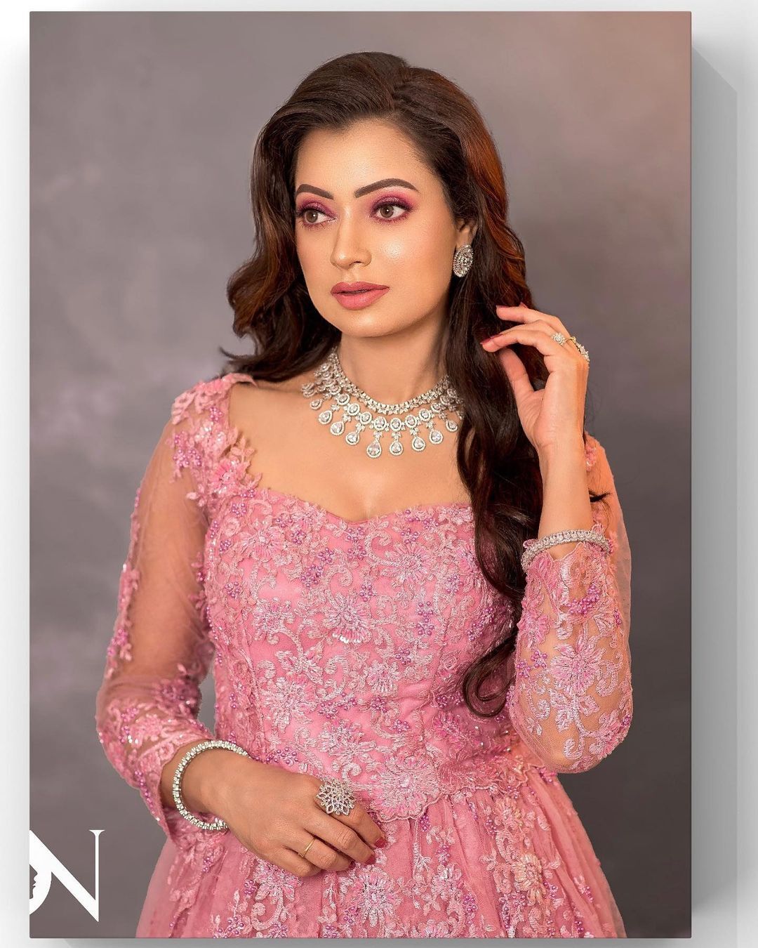 Jabardasth new Anchor sowmya rao. జబర్దస్త్ యాంకర్ సౌమ్య రావు అందాలు