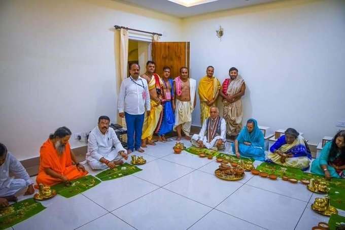 ଫଟୋ: ଶ୍ରୀକ୍ଷେତ୍ରରେ ମହାମହିମ ରାଷ୍ଟ୍ରପତି ଦ୍ରୌପଦୀ ମୁର୍ମୁ 