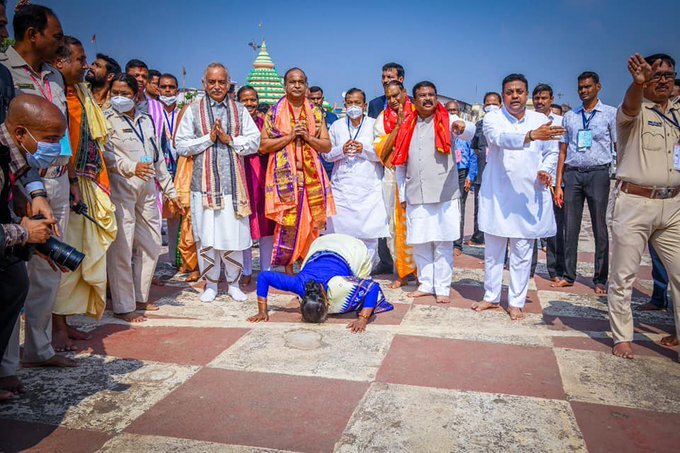 ଫଟୋ: ଶ୍ରୀକ୍ଷେତ୍ରରେ ମହାମହିମ ରାଷ୍ଟ୍ରପତି ଦ୍ରୌପଦୀ ମୁର୍ମୁ 