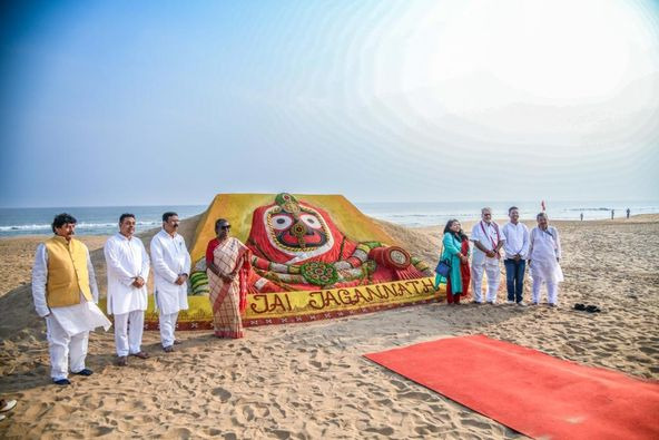 ଫଟୋ: ଶ୍ରୀକ୍ଷେତ୍ରରେ ମହାମହିମ ରାଷ୍ଟ୍ରପତି ଦ୍ରୌପଦୀ ମୁର୍ମୁ 