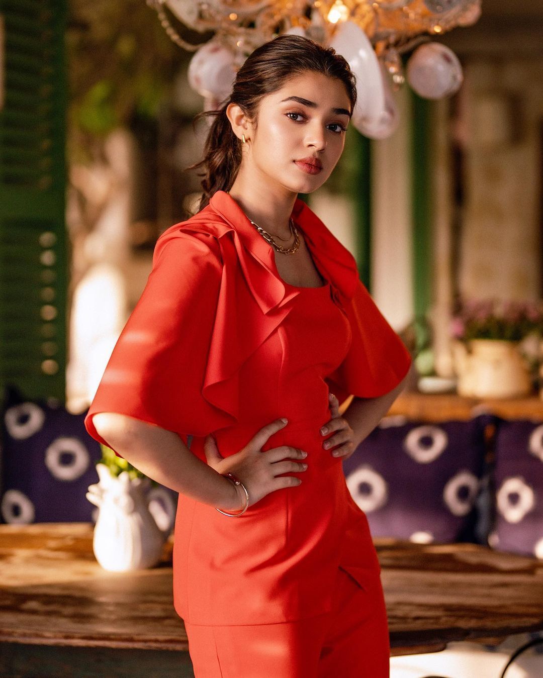 అందాలతో చిత్తుచేస్తున్న టాలీవుడ్ లేటెస్ట్ సెన్సెషన్ కృతిశెట్టి