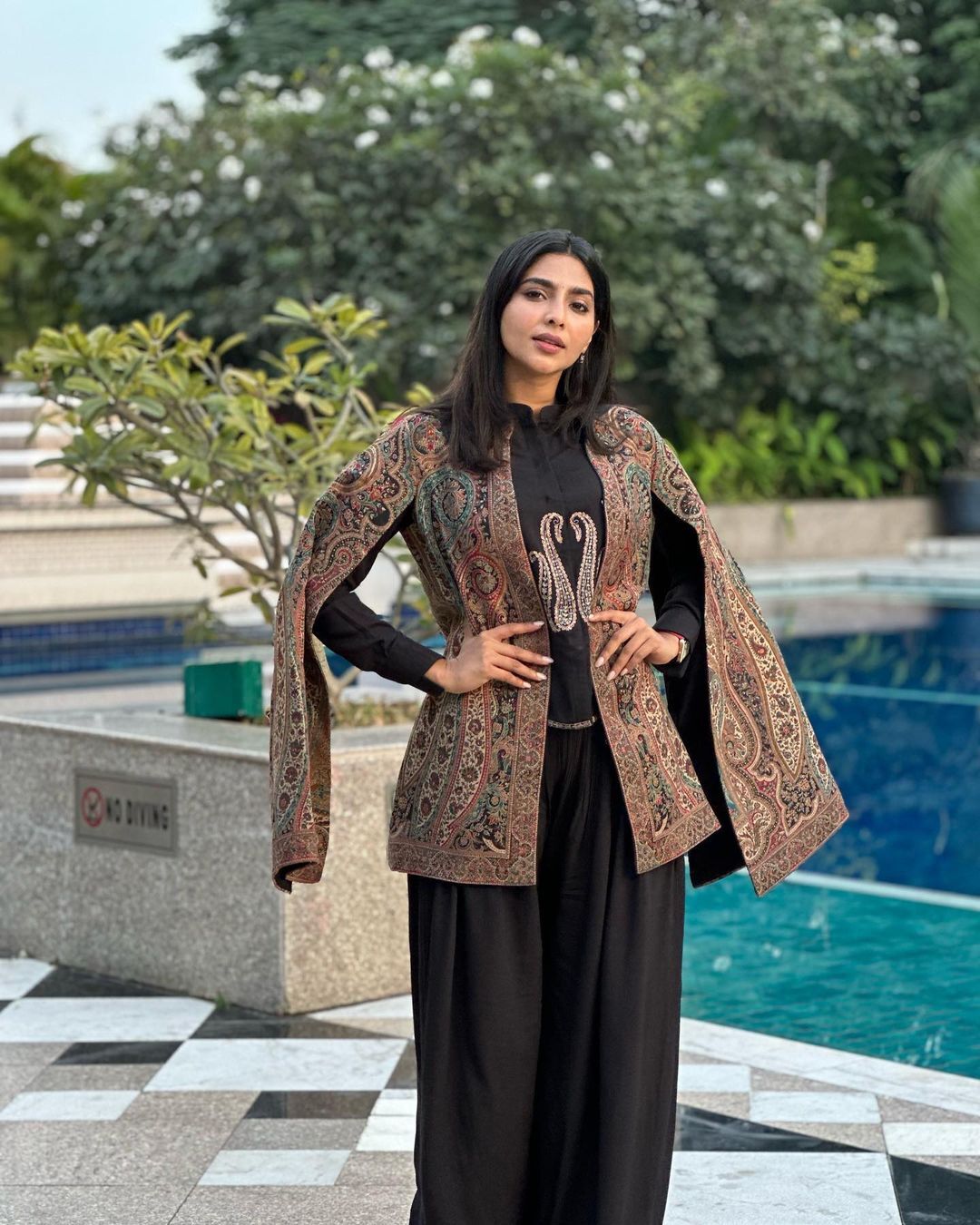 Aishwarya Lekshmi: ഐഷു... ആകെ മാറിപ്പോയല്ലോ, ഈ ലുക്ക് കൊള്ളാം, വൈറല്‍ ചിത്രങ്ങള്‍ ഏറ്റെടുത്ത് ആരാധകര്‍