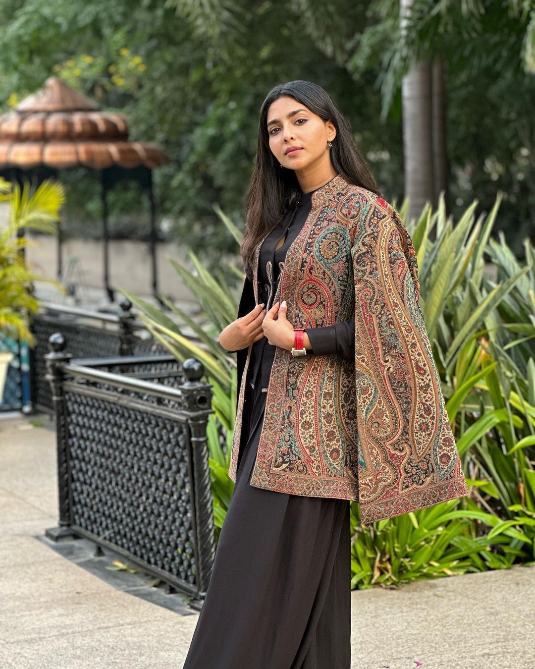 Aishwarya Lekshmi: ഐഷു... ആകെ മാറിപ്പോയല്ലോ, ഈ ലുക്ക് കൊള്ളാം, വൈറല്‍ ചിത്രങ്ങള്‍ ഏറ്റെടുത്ത് ആരാധകര്‍