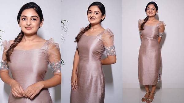 Esther Anil: ക്യൂട്ടാണേ.. എസ്തര്‍ ക്യൂട്ടാണേ; ഇത് എന്തൊരു ഭംഗിയാണ്, അടിപൊളിയെന്ന് സോഷ്യല്‍ മീഡിയ