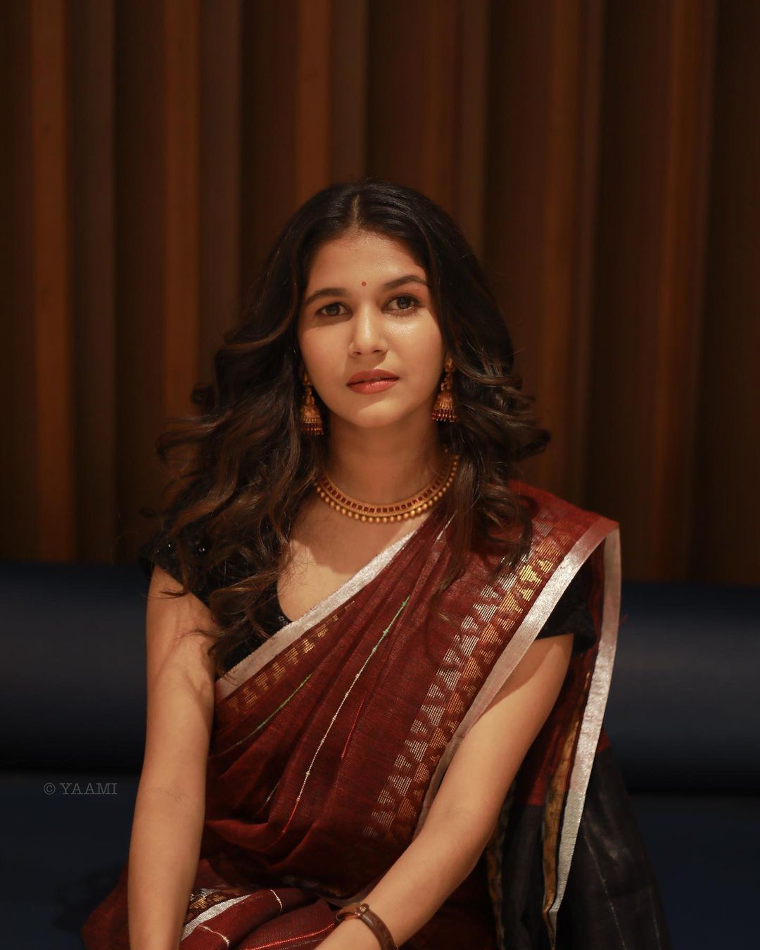 Juhi Rustagi: 'വസ്ത്രവും കാമുകന്റെ സമ്മാനം'; ഡോ.റോവിന്റെ ക്ലിക്കിൽ അതീവ സുന്ദരിയായി ജൂഹി! 