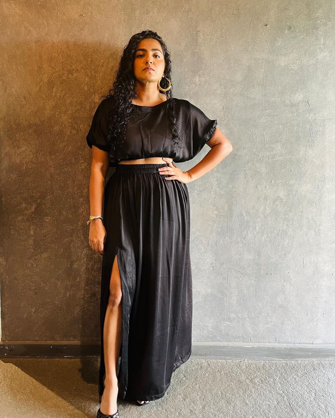 Parvathy Thiruvothu: പേളിയുടെ ക്യാമറയിൽ വമ്പന്‍ മേക്കോവറില്‍ പാര്‍വ്വതി; അടിപൊളി ലുക്കെന്ന് ആരാധകര്‍