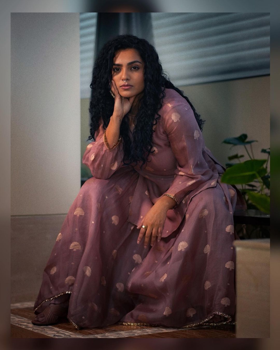 Parvathy Thiruvothu: ഇതാണ് ശരിക്കും വണ്ടർ വുമൺ... നീലയിൽ സ്റ്റൈലൻ ലുക്കിൽ പാർവ്വതി തിരുവോത്ത്, പുത്തൻ ചിത്രങ്ങൾ കാണാം 