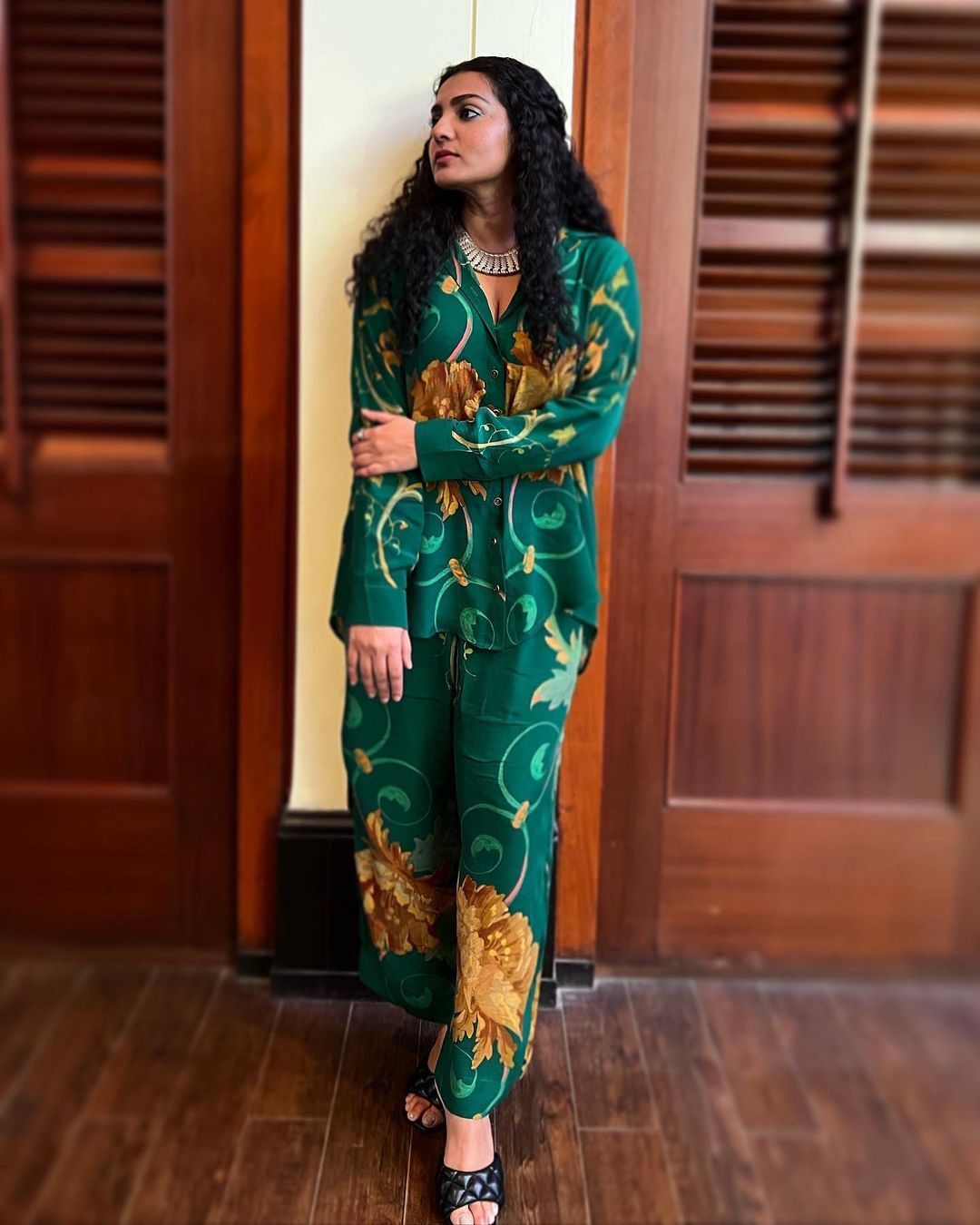 Parvathy Thiruvothu: ഇതാണ് ശരിക്കും വണ്ടർ വുമൺ... നീലയിൽ സ്റ്റൈലൻ ലുക്കിൽ പാർവ്വതി തിരുവോത്ത്, പുത്തൻ ചിത്രങ്ങൾ കാണാം 