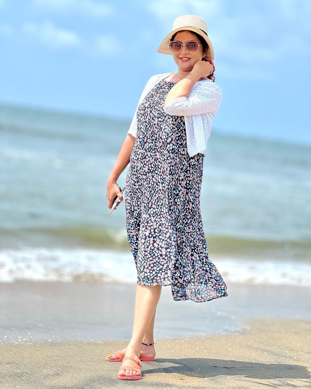 Ashwathy Srikanth: ഉയർന്ന് നിൽ... റെഡിൽ ബോൾഡ് ലുക്കിൽ അശ്വതി ശ്രീകാന്ത്, നടിയുടെ പുത്തൻ ചിത്രങ്ങൾ കാണാം