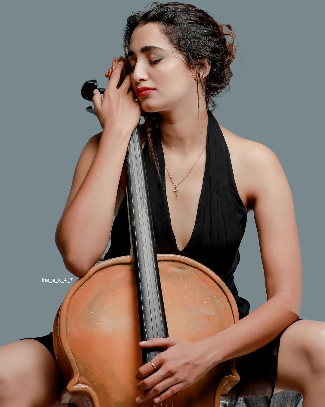 Angel Thomas: എയ്ഞ്ചൽ എന്തൊരു ലുക്കാണിത്; ഗ്ലാമറസായി ബിഗ് ബോസ് താരം, വൈറല്‍ ചിത്രങ്ങള്‍