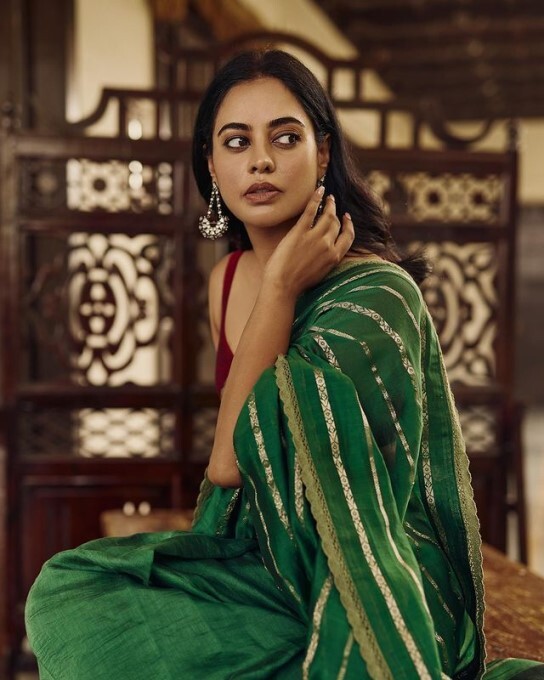 Check Out Actress Bindu Madhavi Latest Photoshoot - Oneindia