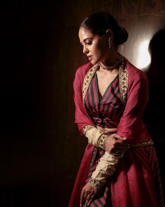 Check Out Actress Bindu Madhavi Latest Photoshoot - Oneindia