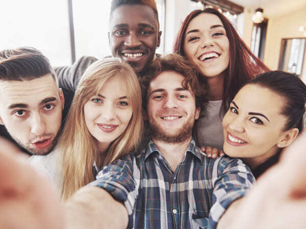 Friendship: ആ സുഹൃത്തിനെ വിശ്വസിക്കാമോ? യഥാർത്ഥ സുഹൃത്തുക്കളെ എങ്ങനെ അറിയാം, ഇതാ ചിലവഴികള്‍