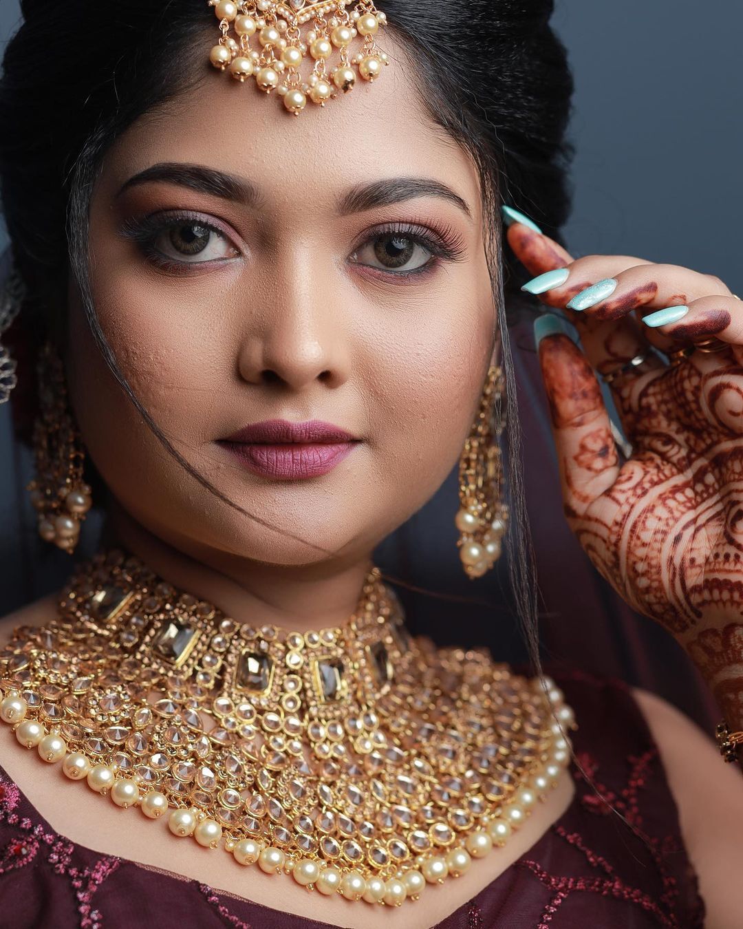 Aishwarya Ramsai: വിവാഹമായോ? ബ്രൈഡൽ ലുക്കിൽ ആരാധകരെ കൺഫ്യൂസ് ചെയ്യിച്ച് നടി ഐശ്വര്യ റാംസായി, ചിത്രങ്ങൾ കാണാം