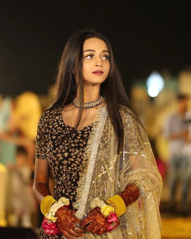 'मेरा दिल ये पुकारे आजा' डांस करने वाली पाकिस्तानी गर्ल आयशा की पुरानी Photos हुईं वायरल, आपने देखा क्या