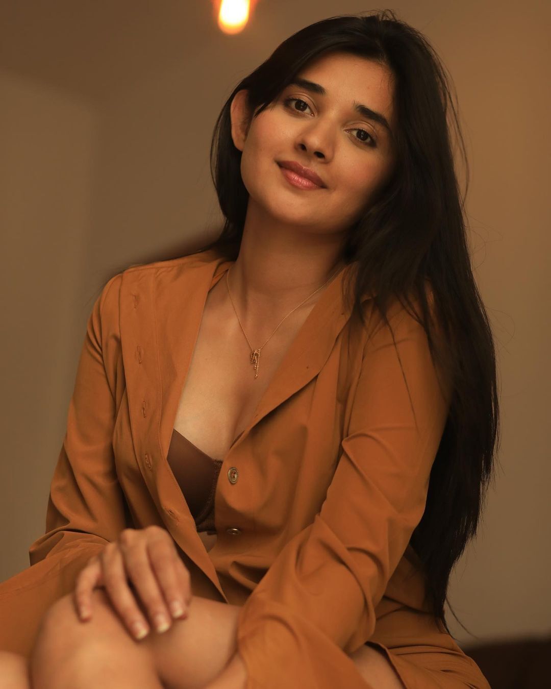 PHOTOS : குட்டி உடையில் பீச்சில் ஆட்டம் போடும் கனிகா மன்.. அசர வைக்கும் லேட்டஸ்ட் பிக்ஸ் இதோ!