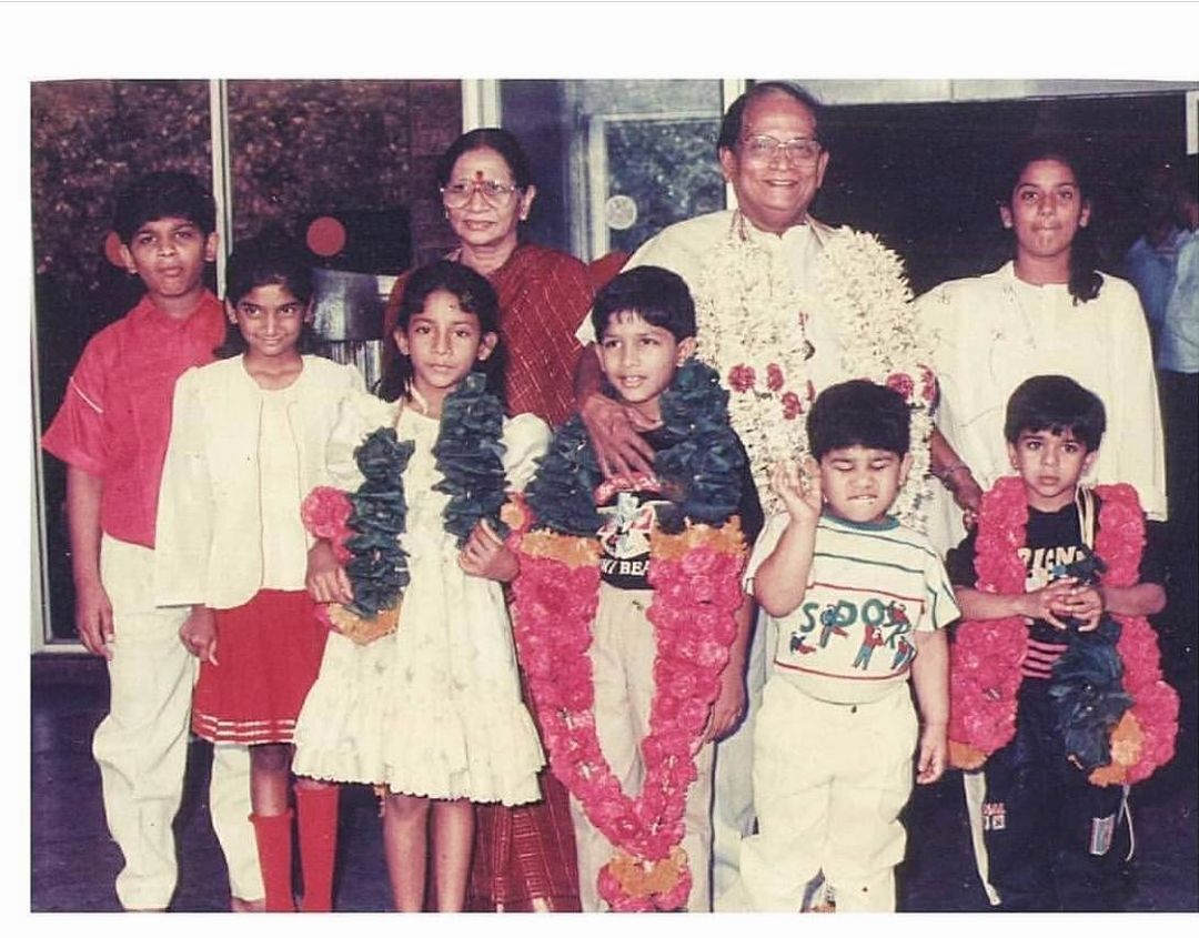 PHOTOS : தென்னிந்திய நடிகர்களின் சிறுவயது புகைப்படங்கள்.. யார் யாருன்னு கண்டுபிடிங்க பார்ப்போம்..! 