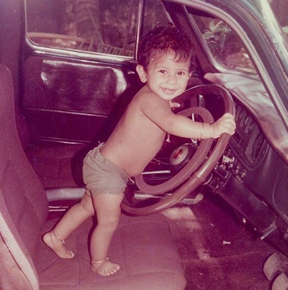 PHOTOS : தென்னிந்திய நடிகர்களின் சிறுவயது புகைப்படங்கள்.. யார் யாருன்னு கண்டுபிடிங்க பார்ப்போம்..! 