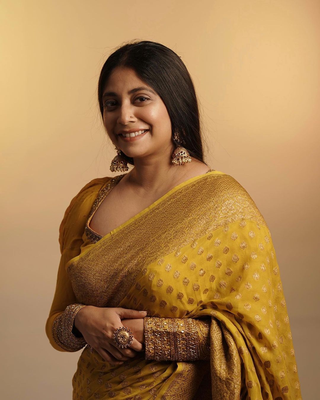 Abhaya Hiranmayi: ഹൈറേഞ്ചിൽ ഹൈവോൾട്ടേജിൽ അഭയ ഹിരൺമയി; വാഗമണ്ണിൽ ഗ്ലാമറസ് ലുക്കിൽ അവതരിച്ച് താരം
