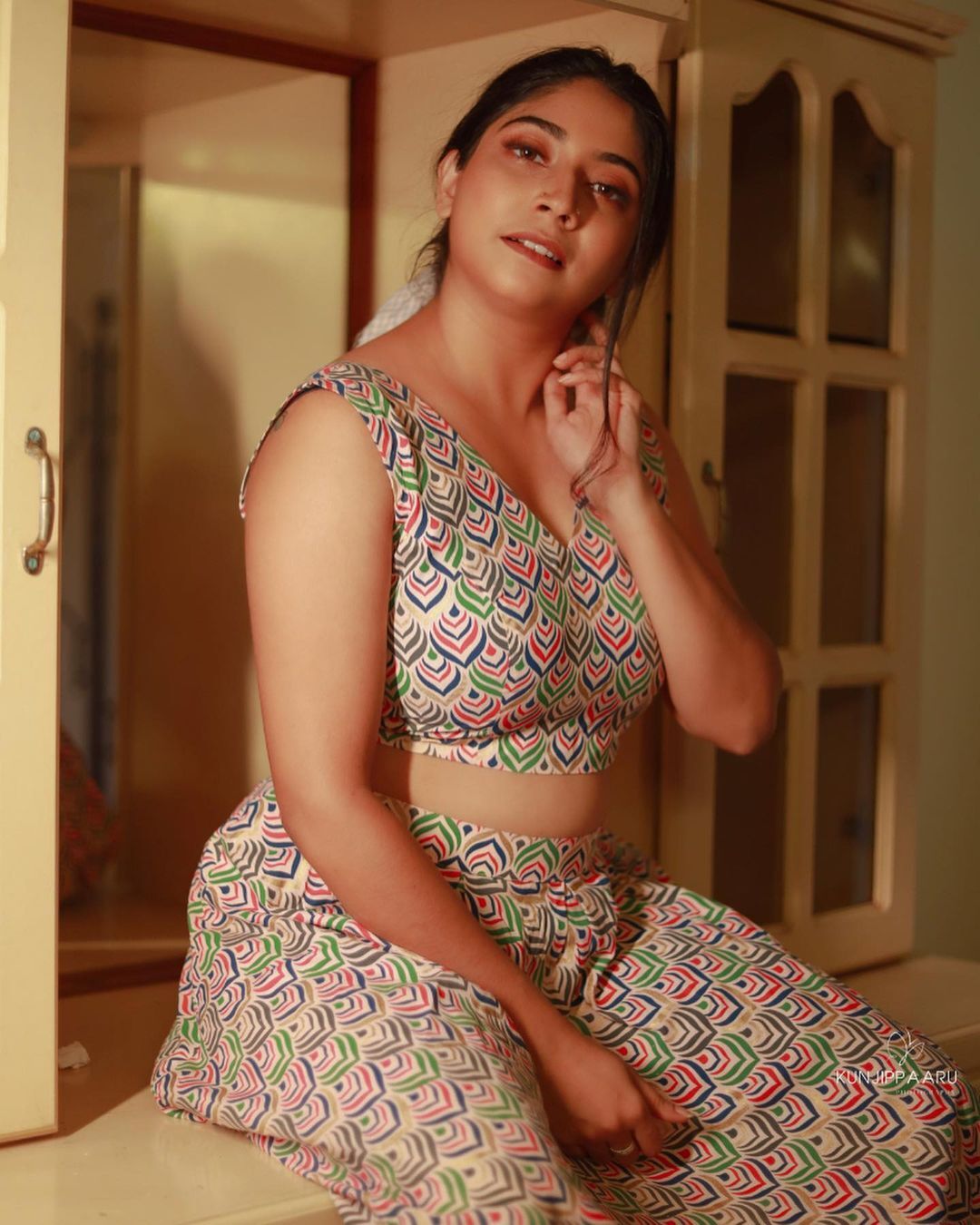 Abhaya Hiranmayi: ഹൈറേഞ്ചിൽ ഹൈവോൾട്ടേജിൽ അഭയ ഹിരൺമയി; വാഗമണ്ണിൽ ഗ്ലാമറസ് ലുക്കിൽ അവതരിച്ച് താരം