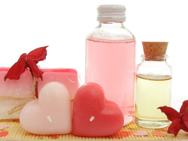 SKIN: ചര്‍മകാന്തിക്ക് ബെസ്റ്റാണ് റോസ് വാട്ടര്‍, ഈ രീതിയില്‍ ഉപയോഗിക്കാന്‍ മിന്നിത്തിളങ്ങും