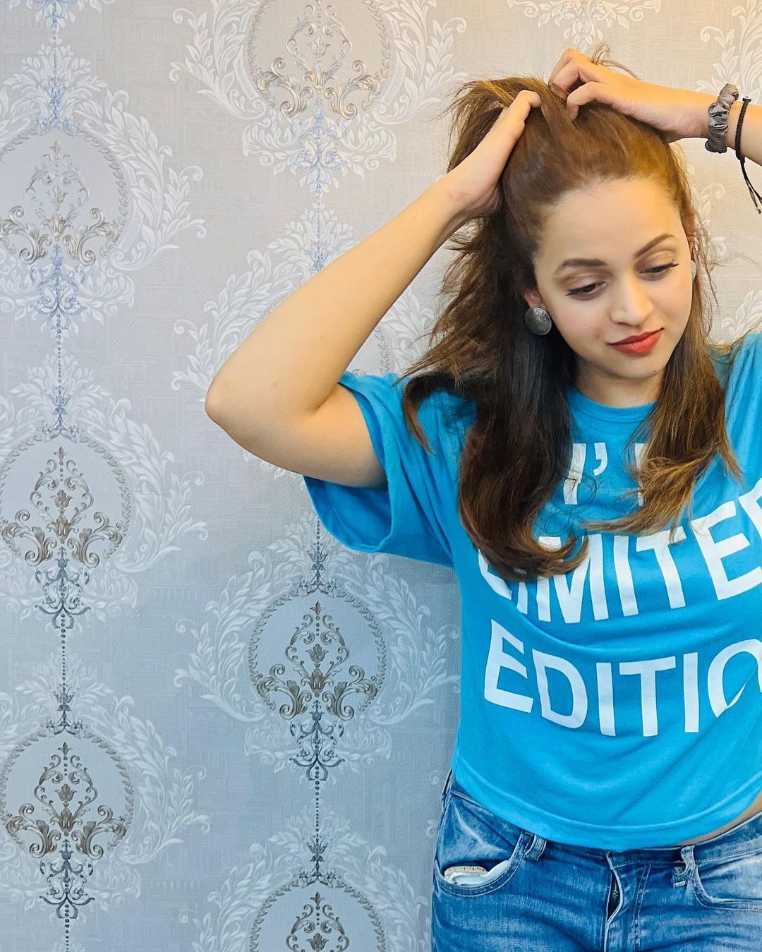 Bhavana: അഴകോ അഴക്... സ്റ്റൈലൻ പോസിൽ ഭാവന, സോഷ്യൽ മീഡിയയിൽ തരംഗമായി താരത്തിന്റെ ചിത്രങ്ങൾ