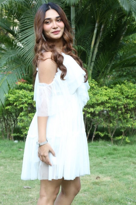 Tollywood Actress Jenifer Emmanuel Looks Stunning In This White Outfit