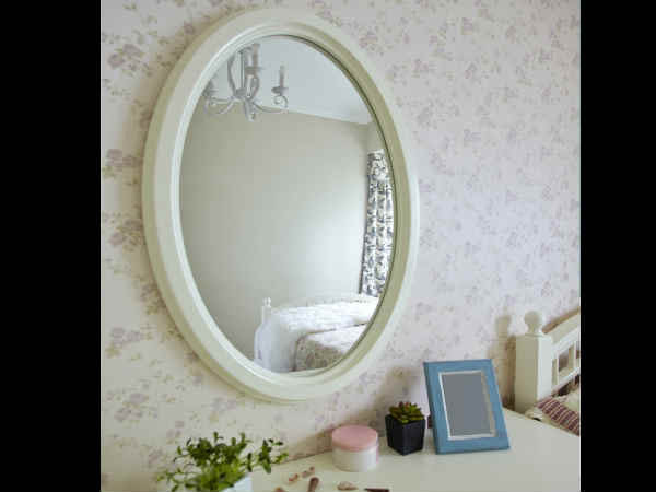  Vastu Tips: അങ്ങനെ എല്ലായിടത്തും കണ്ണാടി വെക്കാന്‍ പറ്റില്ല: സ്ഥാനം തെറ്റിയാല്‍ വന്‍ ദോഷം