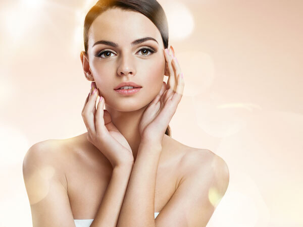 ചെറുപ്രായത്തിലേ വയസ്സരാവുമെന്ന് പേടിയുണ്ടോ; ചര്‍മത്തെ ചെറുപ്പമാക്കി നിലനിര്‍ത്താന്‍ ഇക്കാര്യങ്ങള്‍ മറക്കരുത്!!