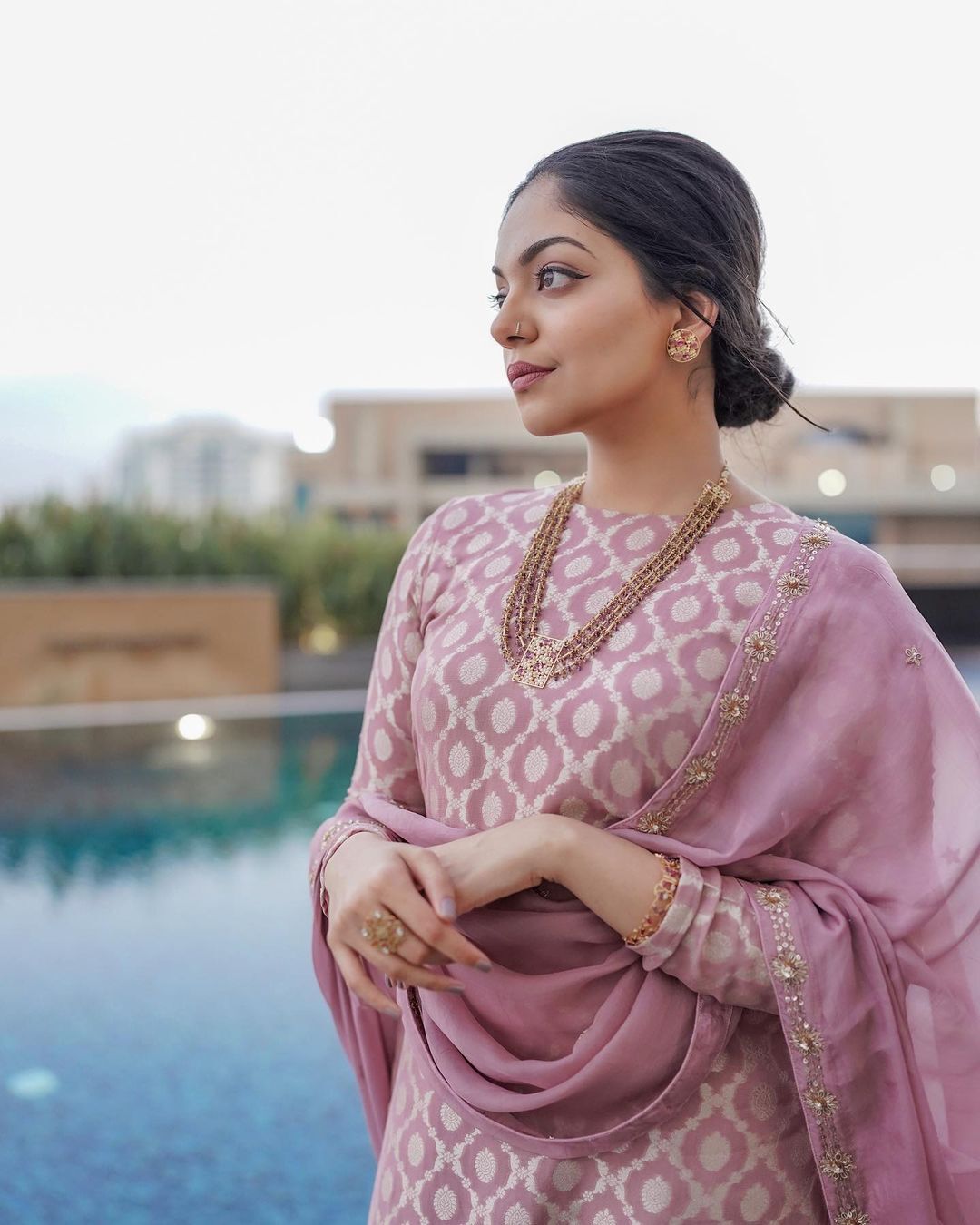 Ahaana Krishna മനോഹരം... അതി മനോഹരം; അഹാനയുടെ അടിപൊളി ചിത്രങ്ങള്